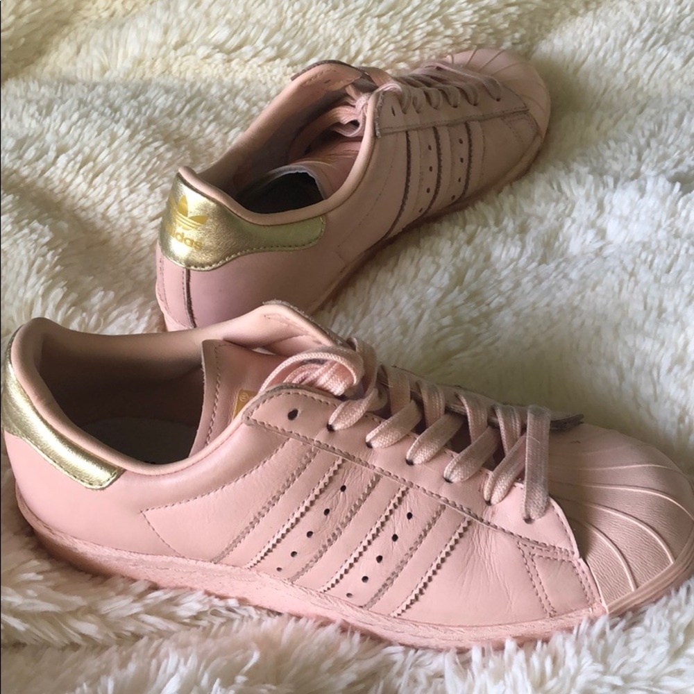 🎀 CUSTOM BLUSH PINK AND GOLD ADIDAS SUPERSTARS 🎀